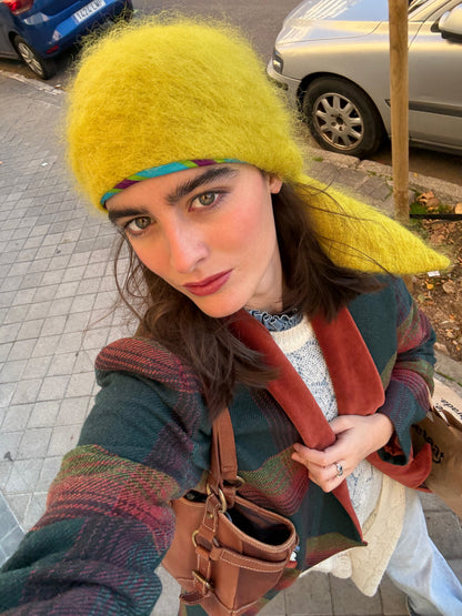 Caperuza mohair y seda Chartreuse edición limitada hecha a mano — detalle 10 | esdeinés