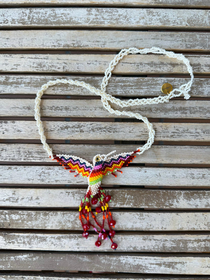 Collar Colibrí artesanal de cristal hecho a mano España — detalle 2 | esdeinés