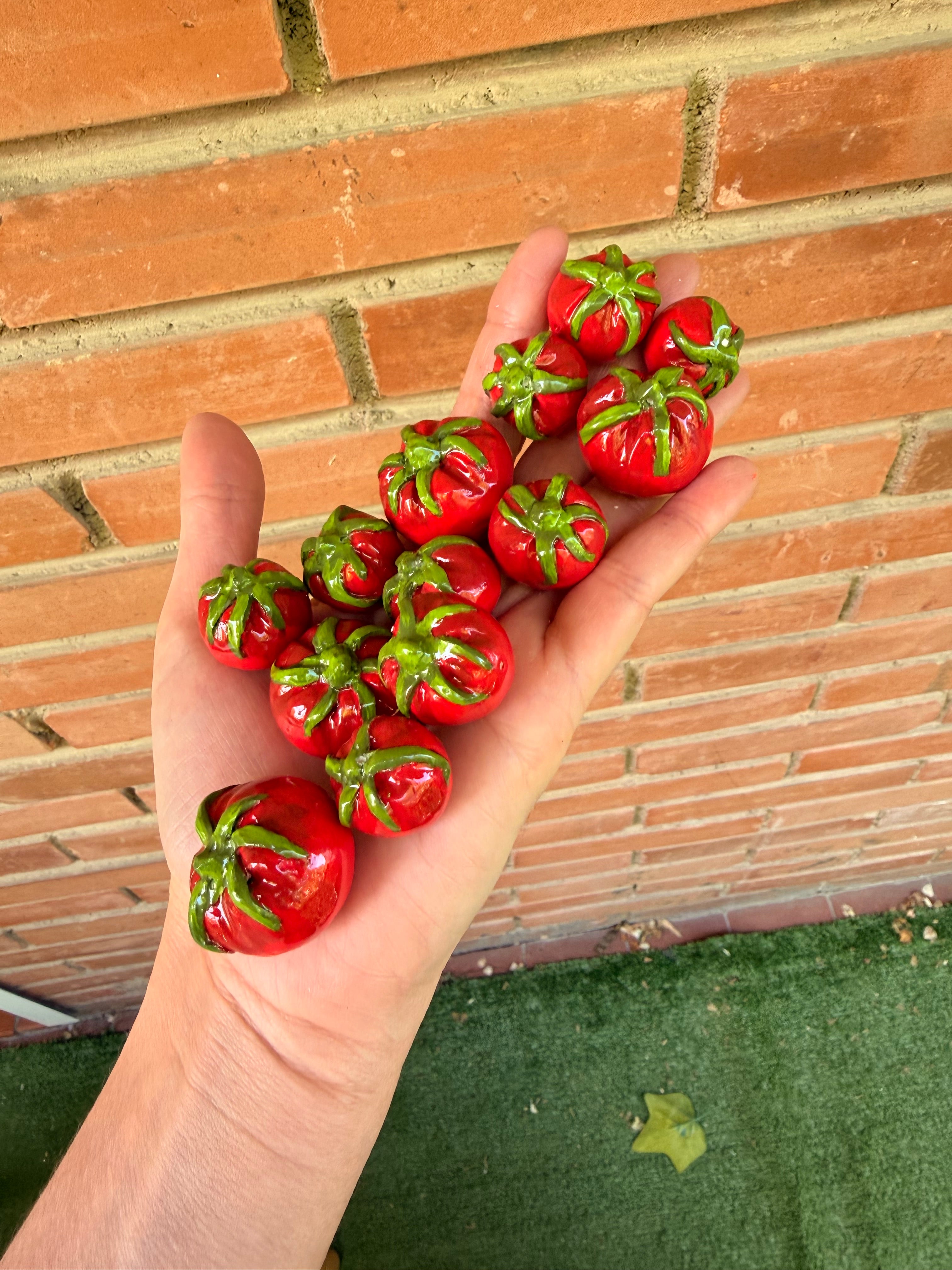 Collar Tomate porcelana pintada a mano artesanal detalle | esdeinés