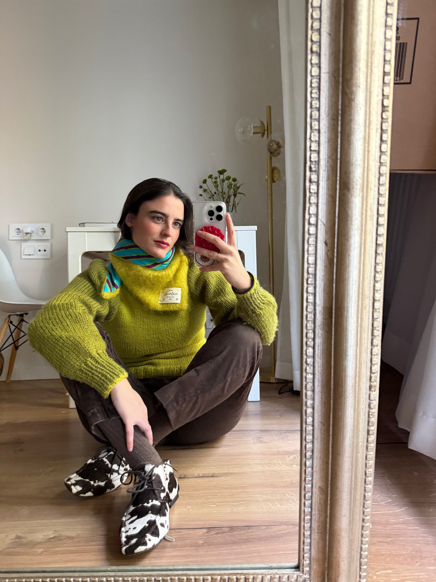 Caperuza mohair y seda Chartreuse edición limitada hecha a mano — detalle 6 | esdeinés