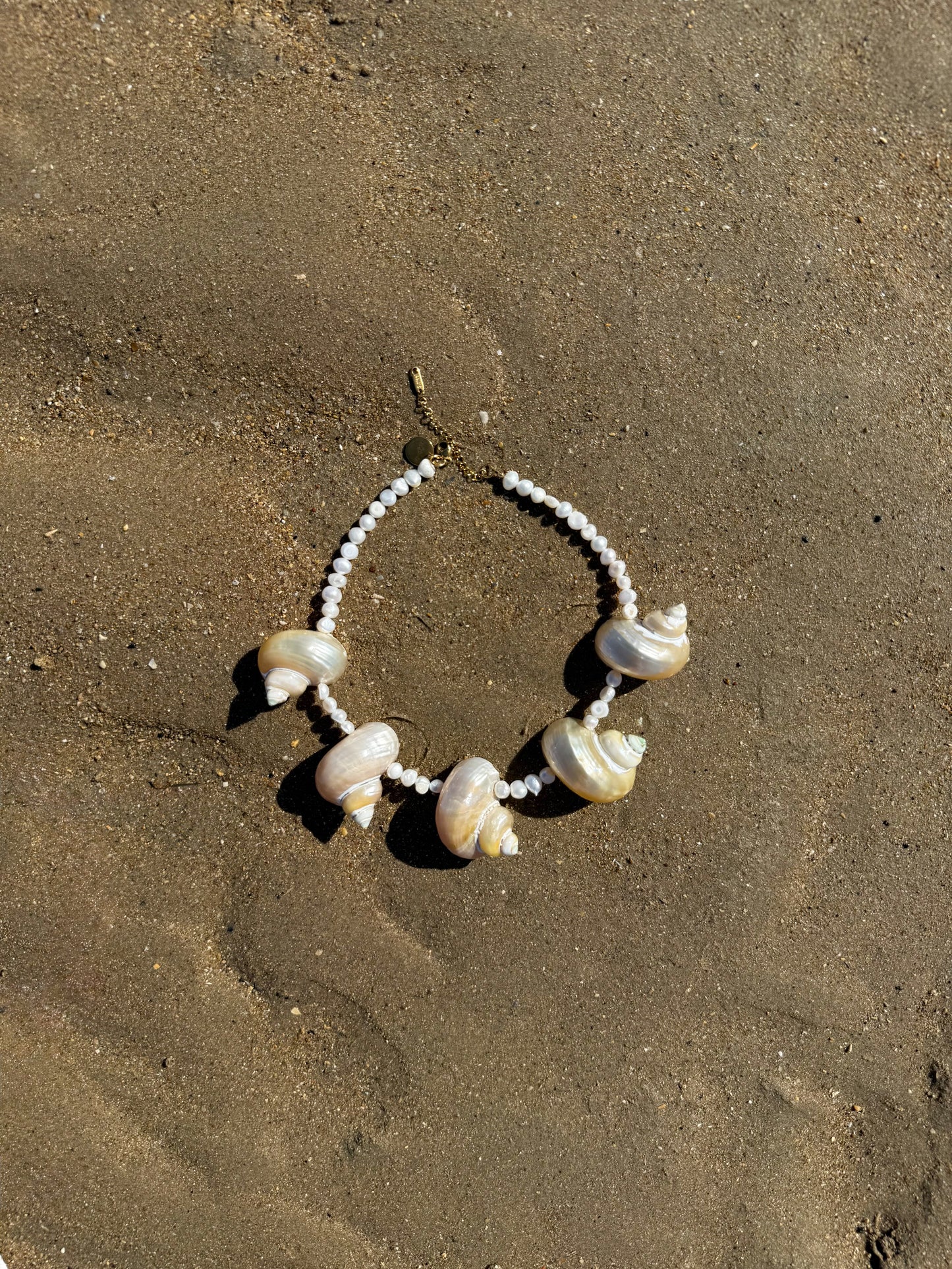 Collar Caracolas Turbo artesanal hecho a mano | esdeinés
