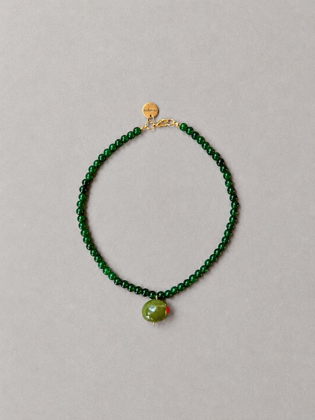 Collar Aceituna Kids artesanal para niña, frontal | esdeinés