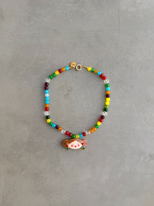 Collar Carita porcelana pintada a mano artesanal — Frontal | esdeinés