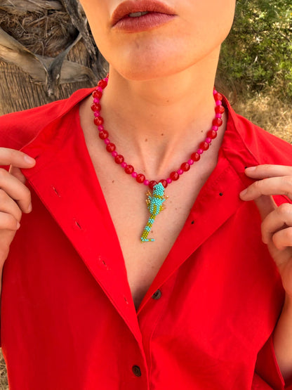 Collar Lagartija artesanal visto en plano, pieza única | esdeinés